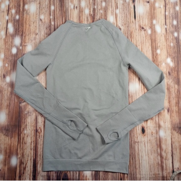 GYMSHARK WOMEN'S LONG SLEEVE TOP GRAY. - Picture 2 of 10